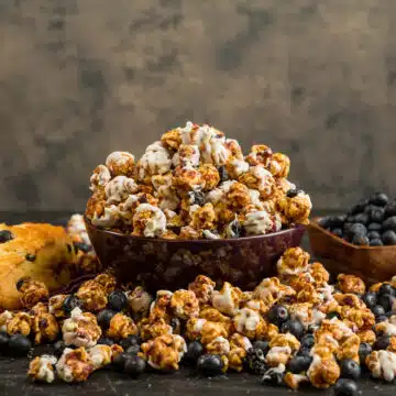 Blueberry flavored fancy popcorn
